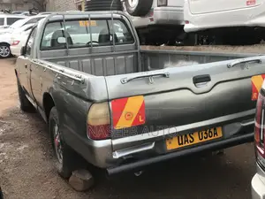 Mitsubishi L200 2000 Silver