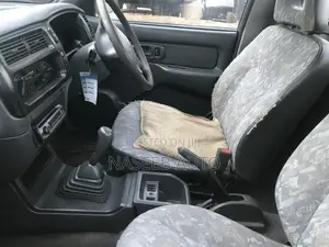 Mitsubishi L200 2000 Silver