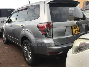 Subaru Forester 2011 Silver