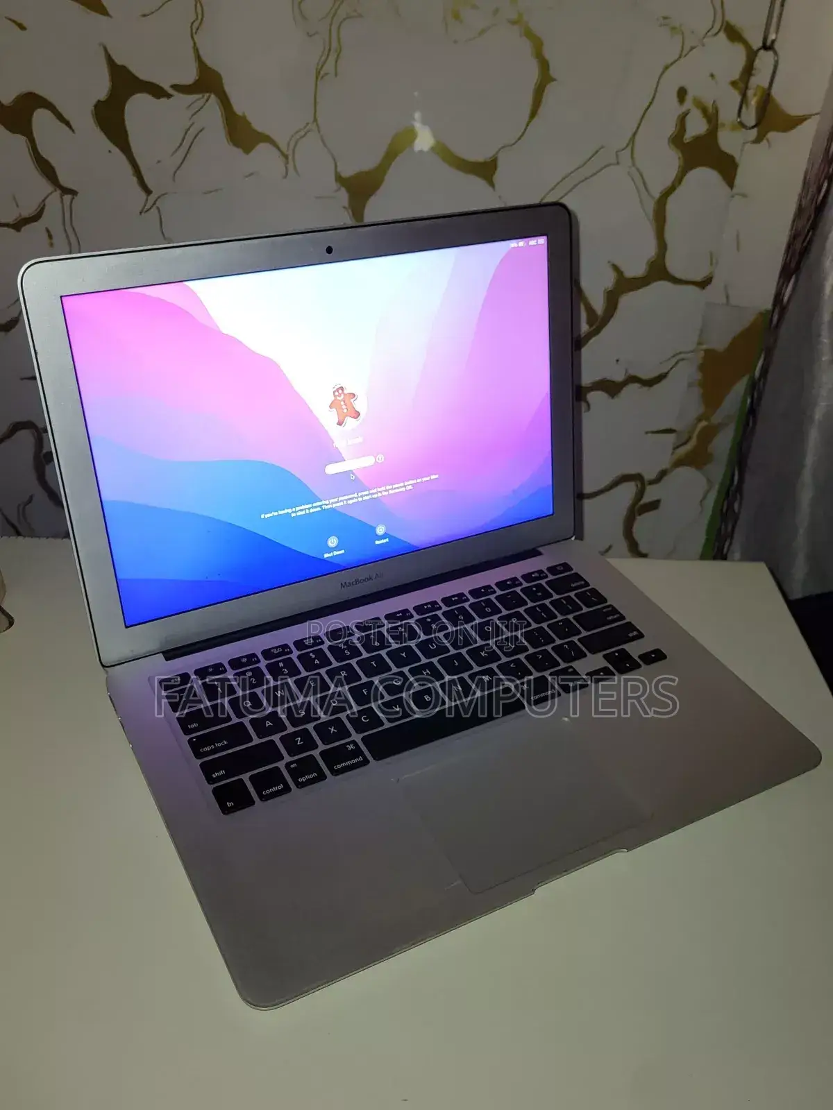 Laptop Apple MacBook Air 256GB Intel Core i7 HDD+SSD 250GB