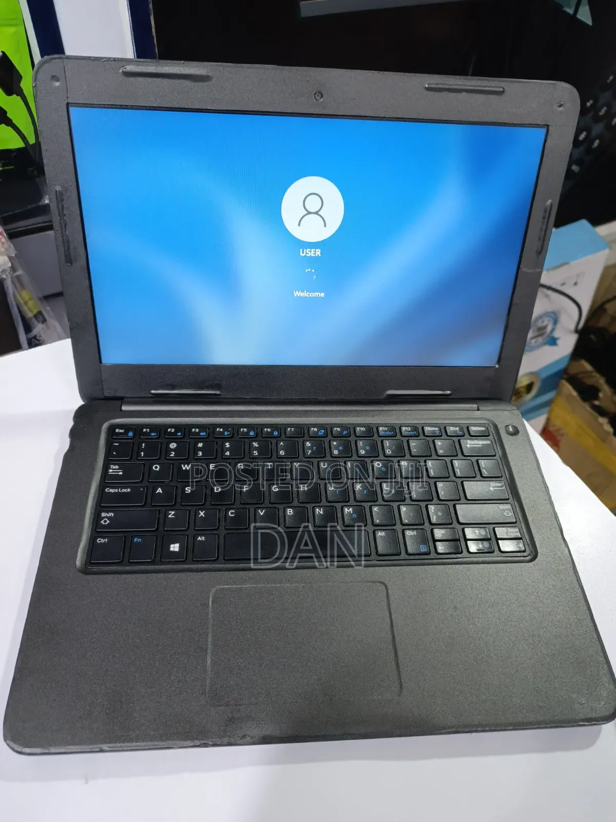 Laptop Dell Latitude 3380 8GB Intel Core i3 HDD 320GB