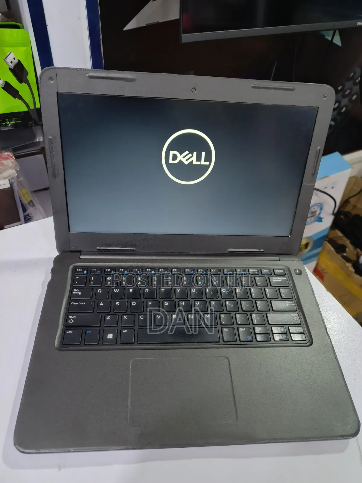Laptop Dell Latitude 3380 8GB Intel Core i3 HDD 320GB