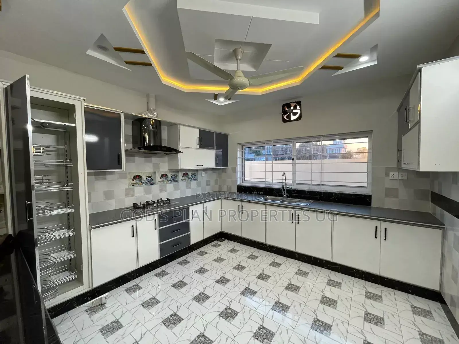 5bdrm House in Nakawa Estate, Central Division for rent