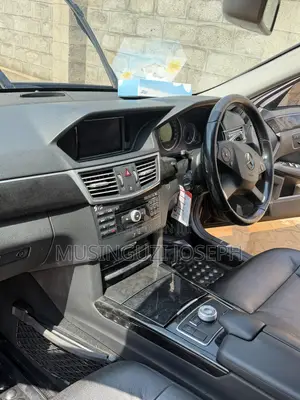 Mercedes-Benz E300 2010 Black