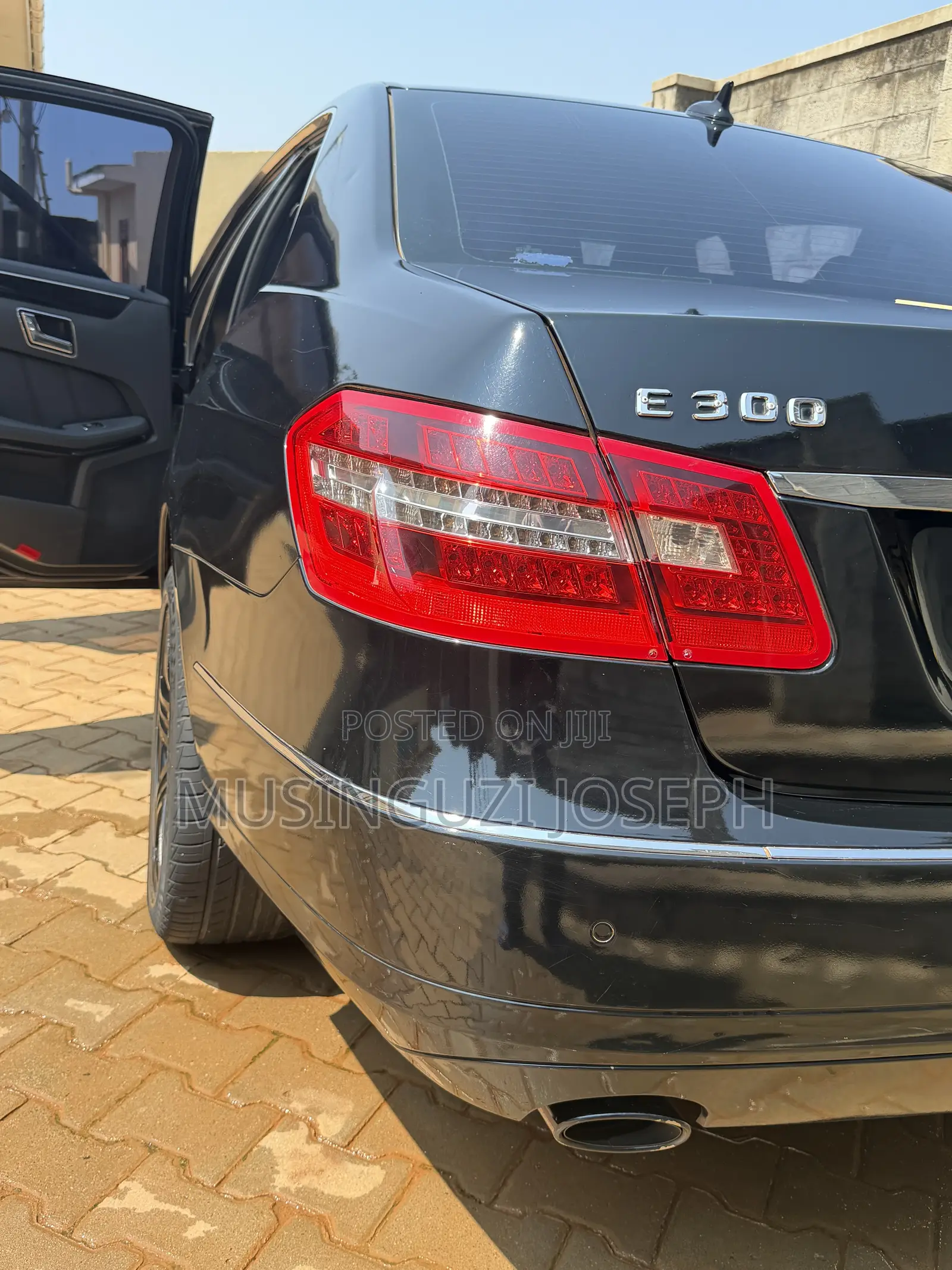 Mercedes-Benz E300 2010 Black