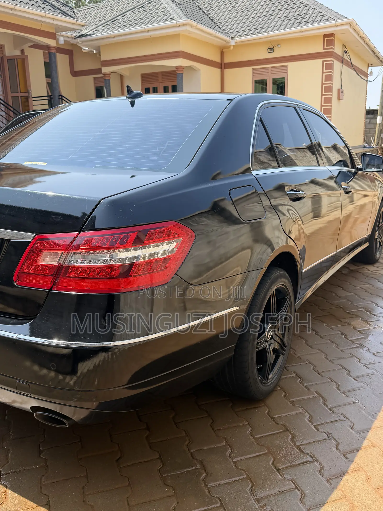 Mercedes-Benz E300 2010 Black