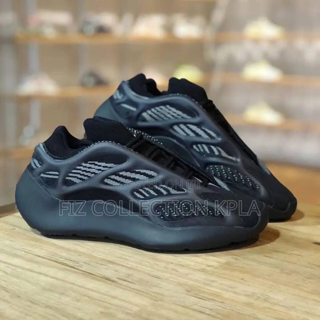 Adidas Yeezy 700 V3 Alvah Black Casual Sneakers