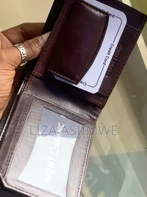 Brown Leather Mont Blanc Men's Bifold Wallet Presented in a Gift Box.