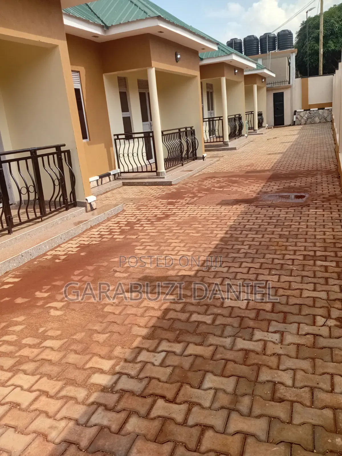2bdrm Mansion in Not In An Estate, Ssisa for rent