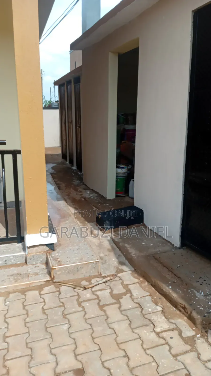 2bdrm Mansion in Not In An Estate, Ssisa for rent