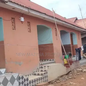 5bdrm House in Nansana Town, Central Division for sale