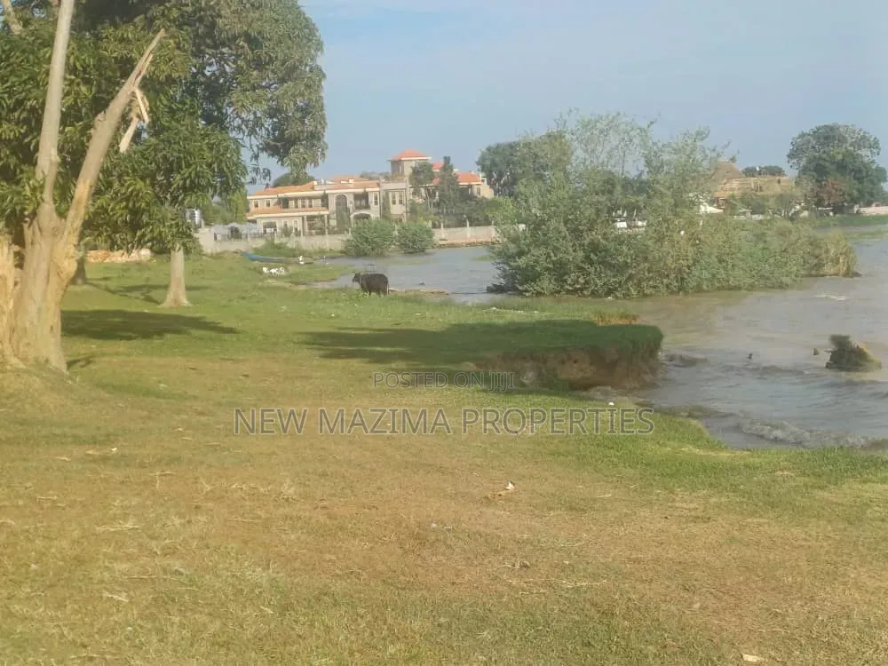 Very Beautiful Plot With Clear Lake View Forced Sale After Munyonyo