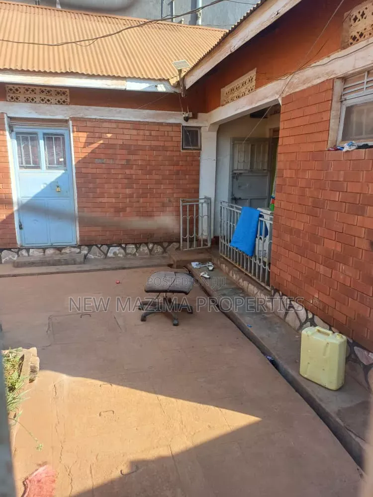 2bdrm House in Makindye Heights, Central Division for sale