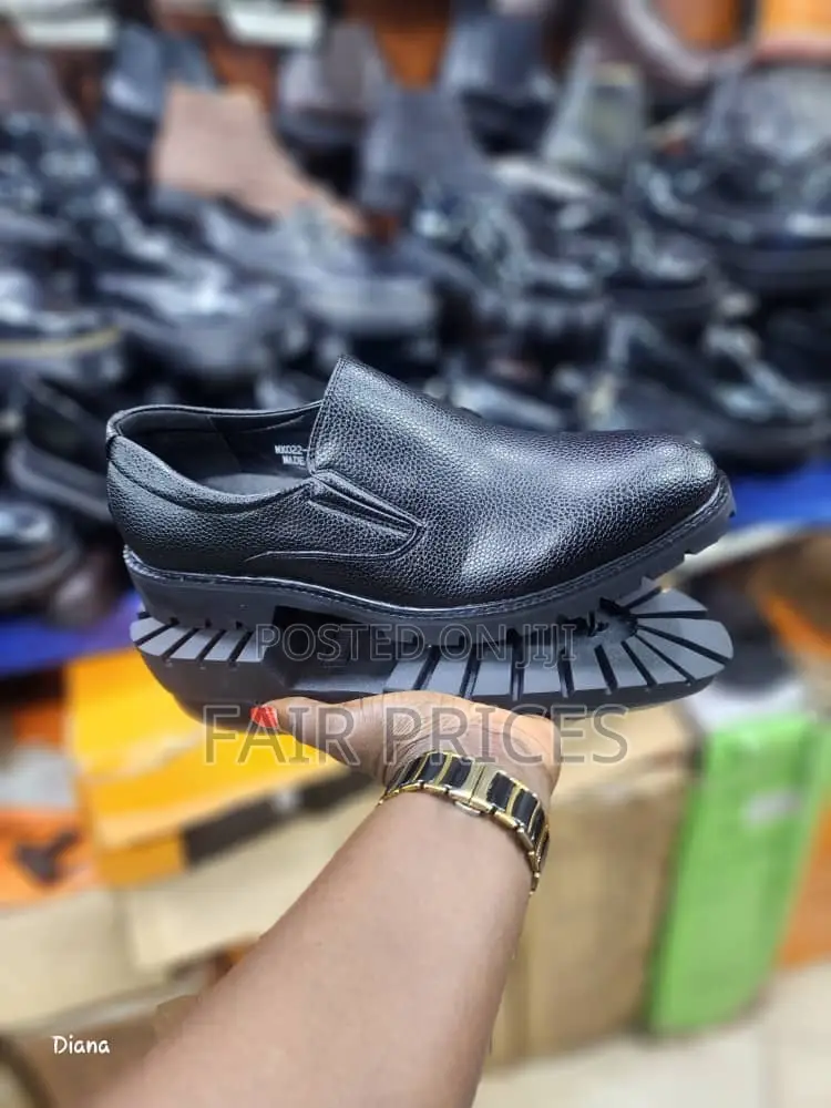 Men’s Leather Black Non-Laced Office Shoes