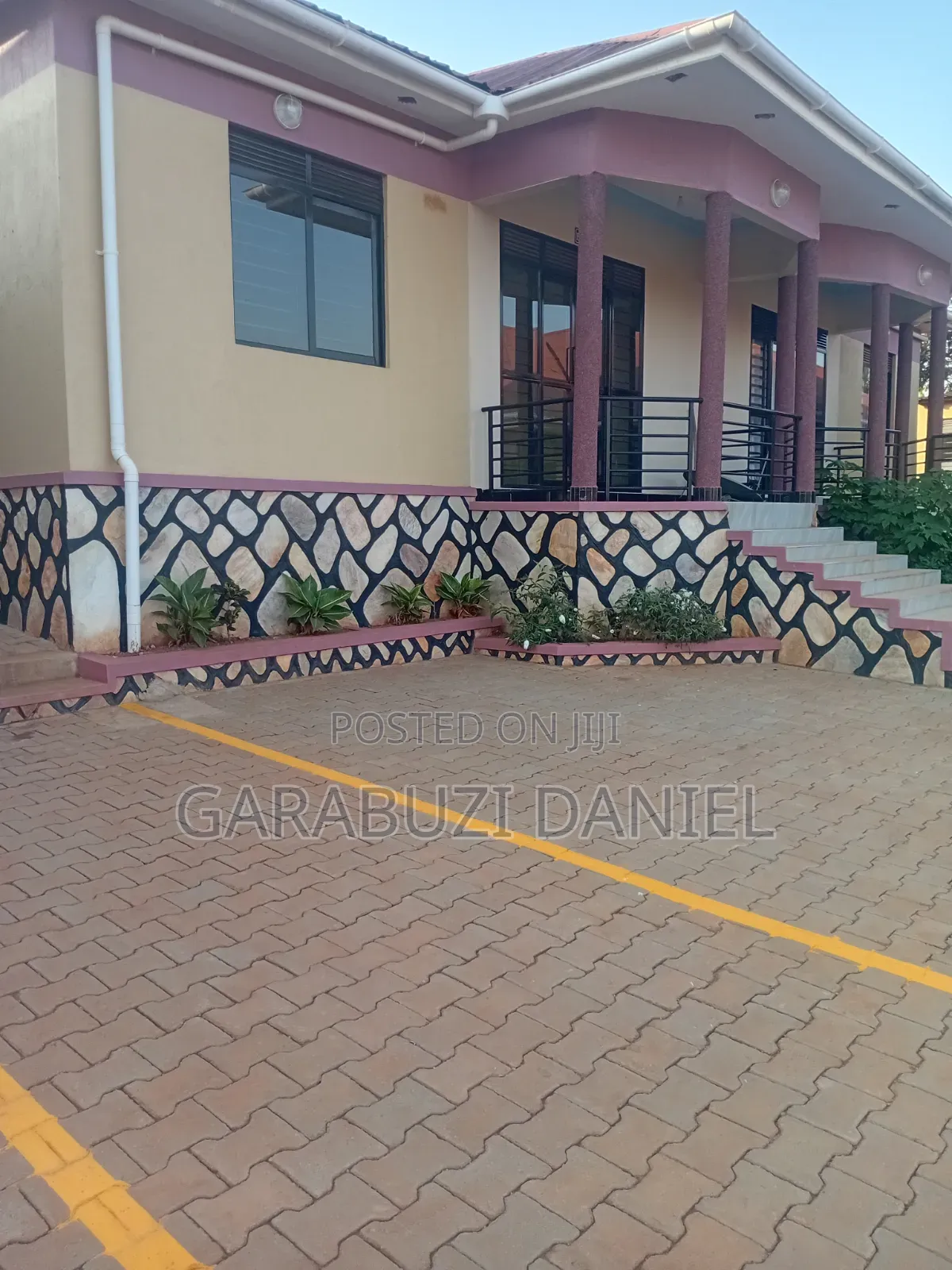Furnished 3bdrm Bungalow in Makadwa, Ssisa for rent