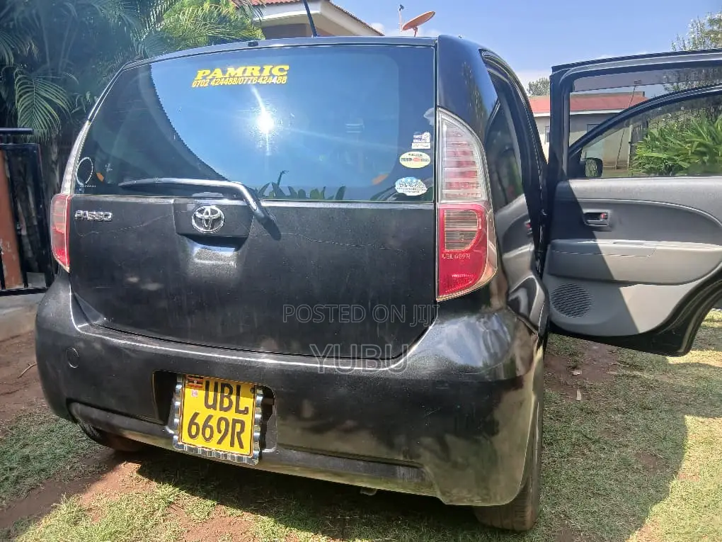 Toyota Passo 1.0 FWD 2007 Black