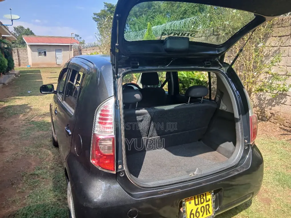 Toyota Passo 1.0 FWD 2007 Black