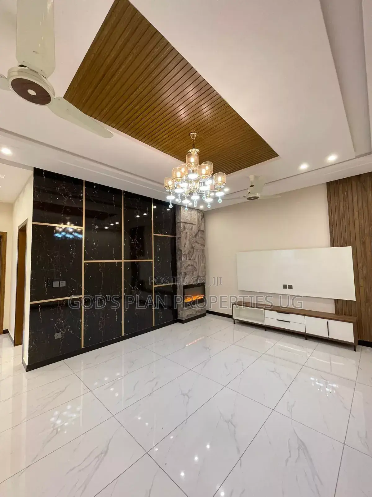 6bdrm Duplex in Nakawa Estate, Central Division for rent