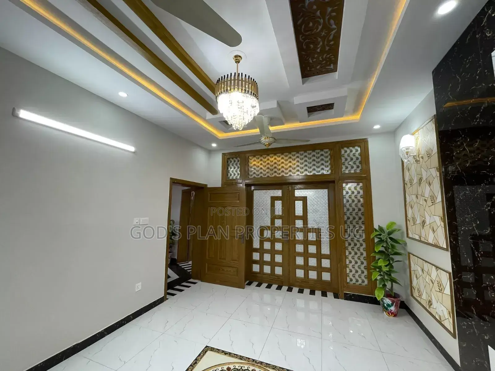 6bdrm Duplex in Nakawa Estate, Central Division for rent