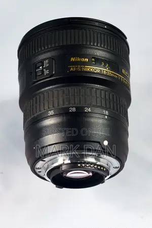 Nikon AF-S 18-35mm Wide Lense