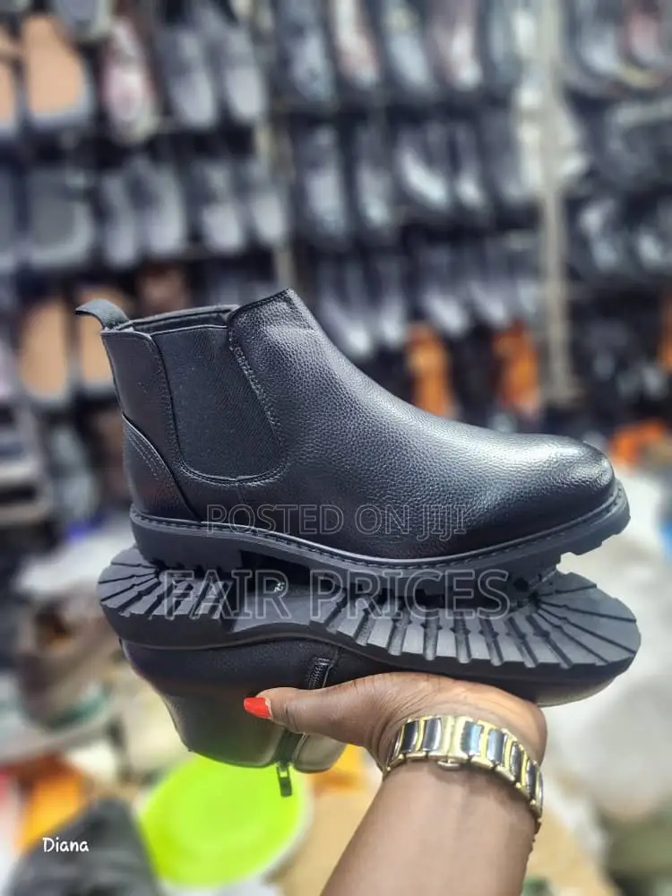 Polishable Men’s Chelsea Boot Black Brown