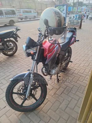 Yamaha YBR125 2016 Red
