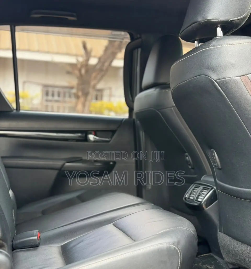 Toyota Hilux Revo Double Cab Deisel 2.8 AWD 2018 Green