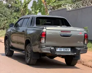 Toyota Hilux Revo Double Cab Deisel 2.8 AWD 2018 Green