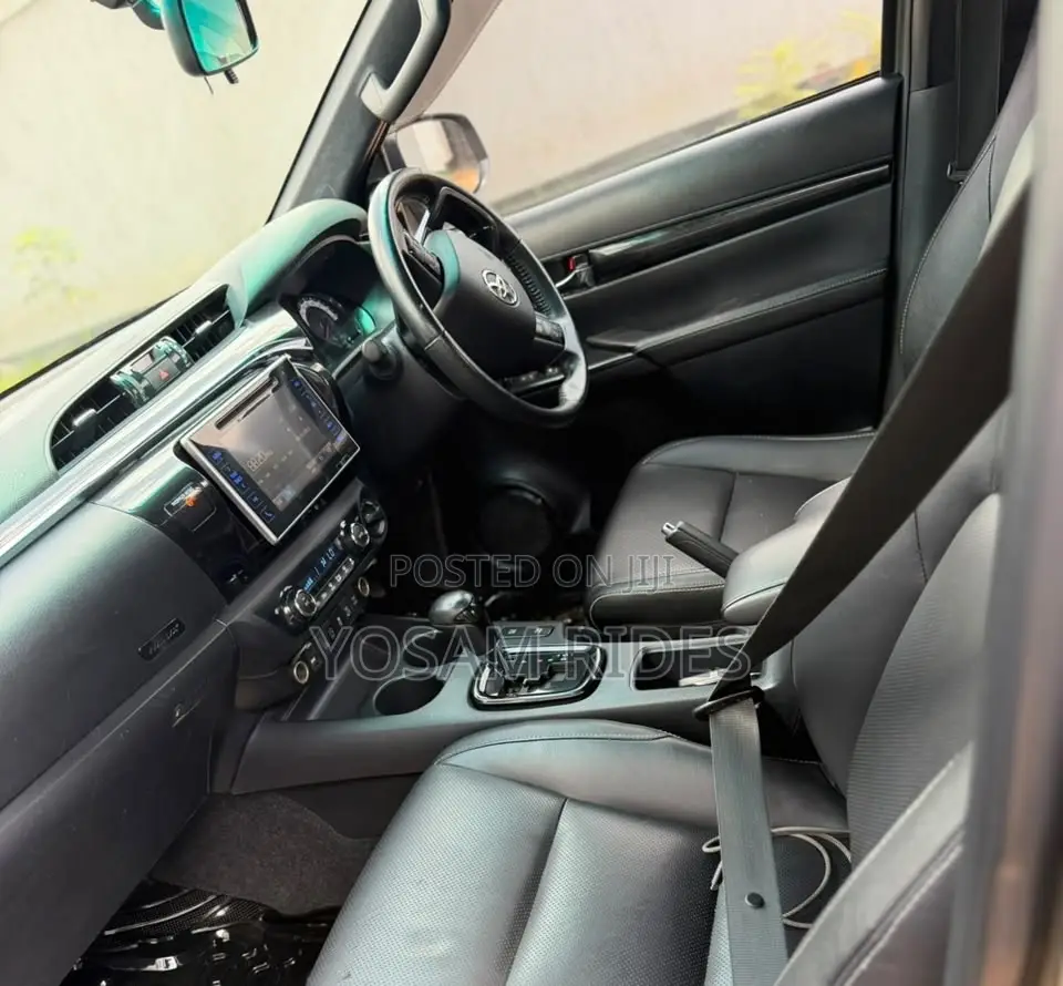 Toyota Hilux Revo Double Cab Deisel 2.8 AWD 2018 Green