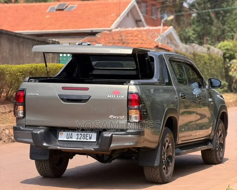 Toyota Hilux Revo Double Cab Deisel 2.8 AWD 2018 Green