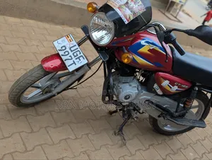 Bajaj Boxer 125 2024 Red