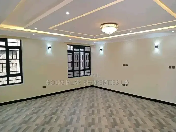 5bdrm Apartment in Gaba Estate, Central Division for rent