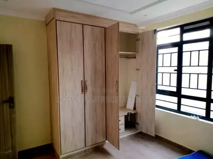 5bdrm Apartment in Gaba Estate, Central Division for rent