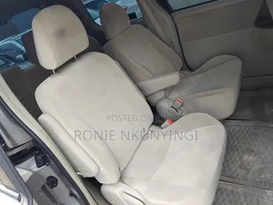 Toyota Noah 2012 Silver