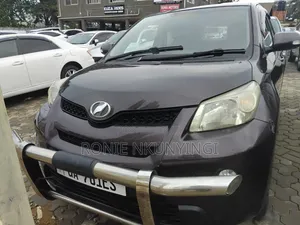 Toyota IST 2010 Brown