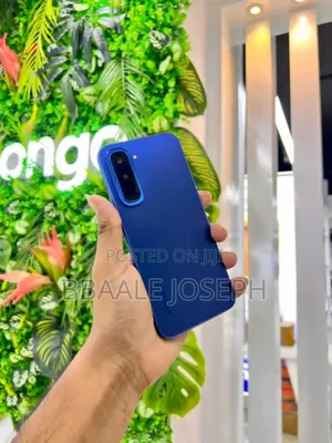 New Infinix Hot 70 256 GB Blue