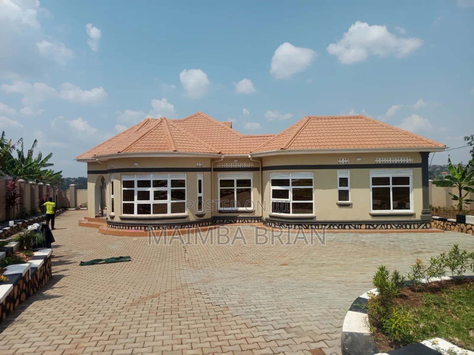 Furnished 4bdrm House in Kira Shimon, Central Division for sale