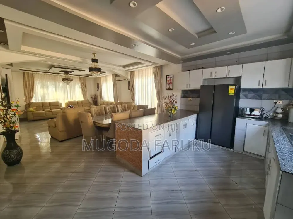 Furnished 5bdrm Mansion in Buloba, Rubaga for sale
