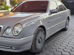 Mercedes-Benz E240 1999 Gray