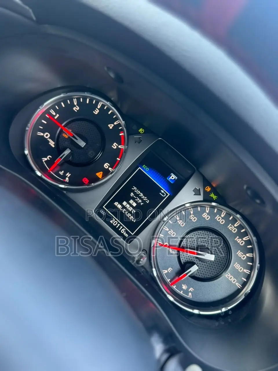 Toyota Hilux 2023 White