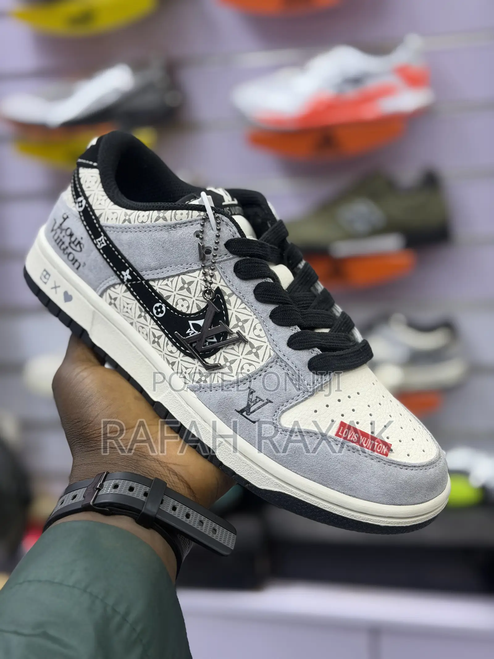 New Classic Nike SB Dunk Low X Louis Vuitton Custom Sneakers