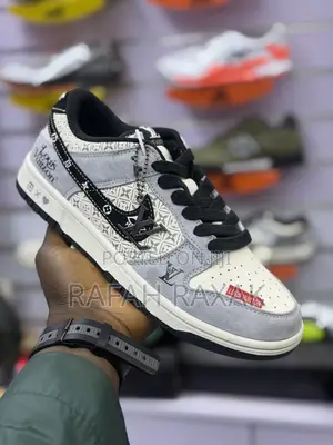 New Classic Nike SB Dunk Low X Louis Vuitton Custom Sneakers