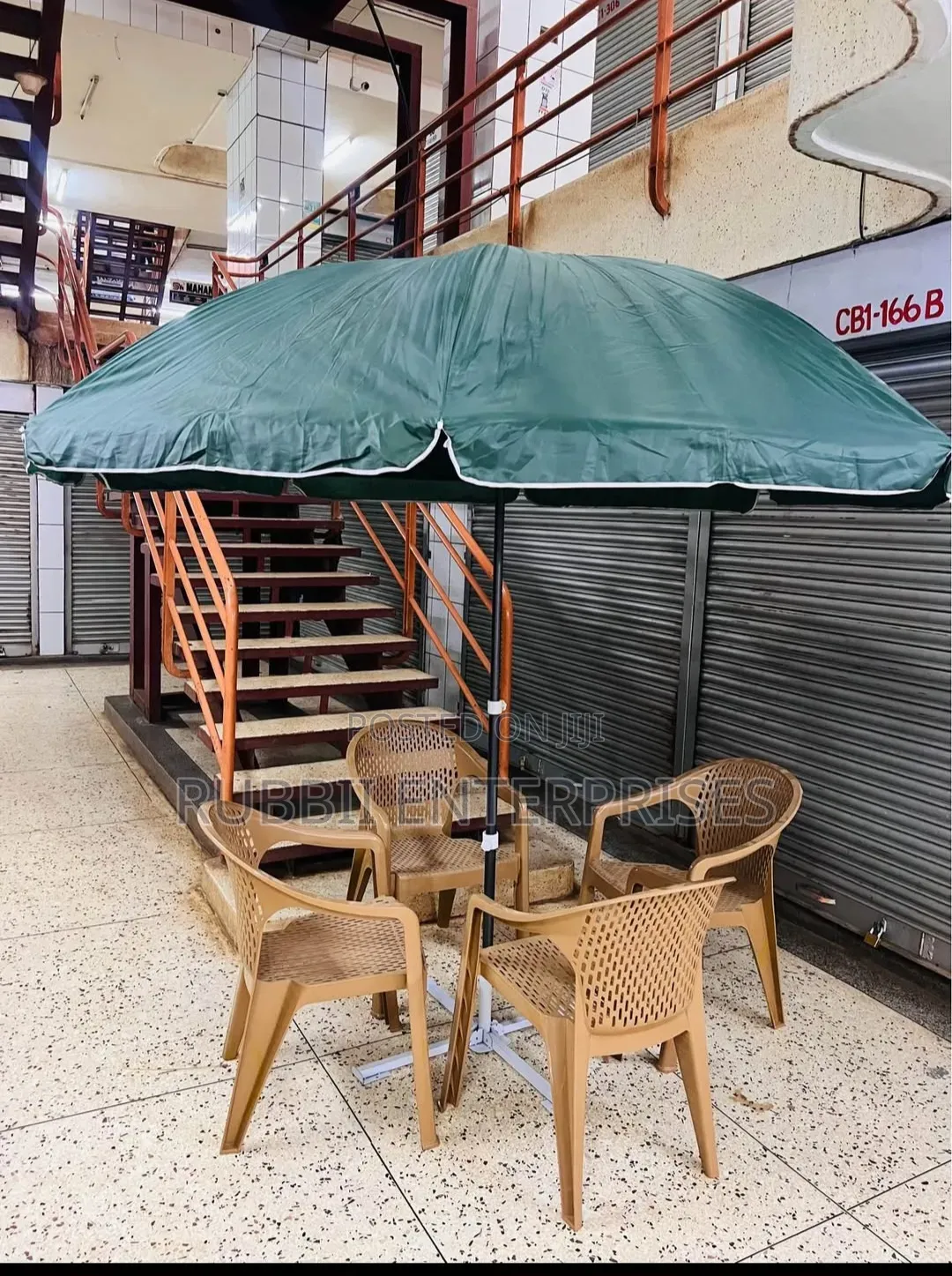 Round Patio Umbrella With Four Chairs