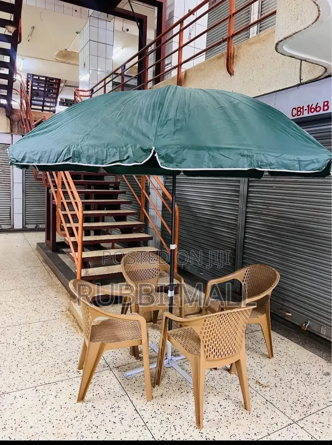Round Patio Umbrella With Four Chairs