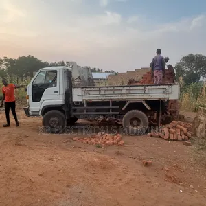 Isuzu Juston