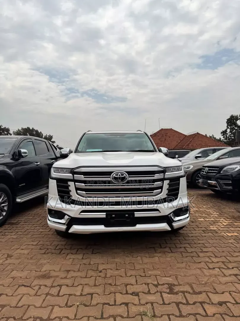New Toyota Land Cruiser 2024 White