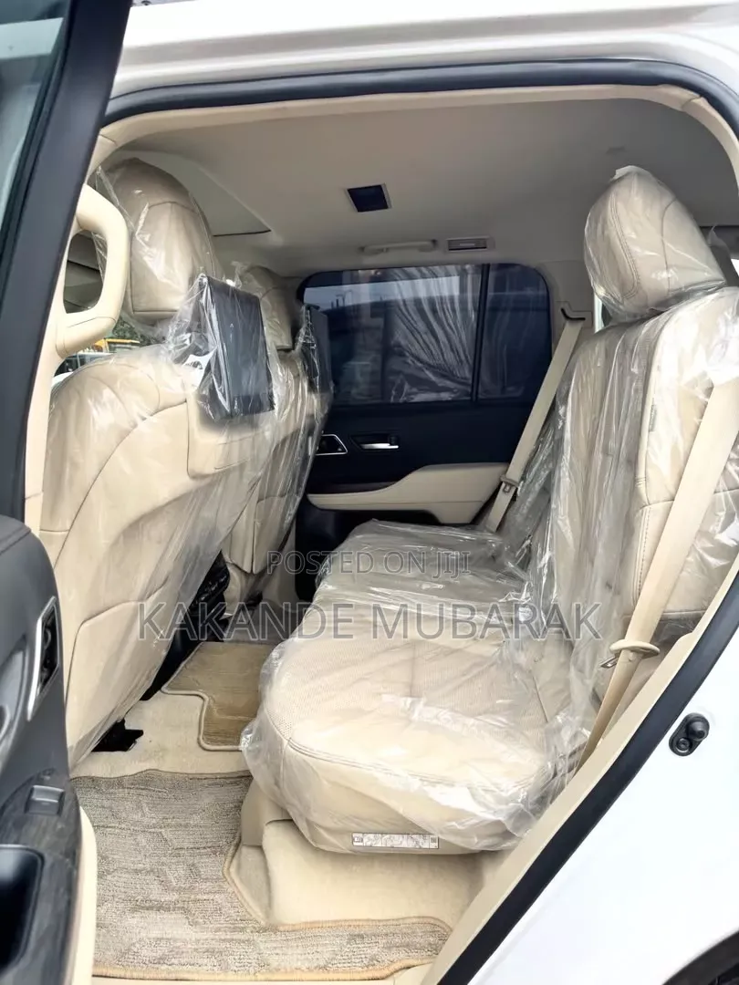 New Toyota Land Cruiser 2024 White