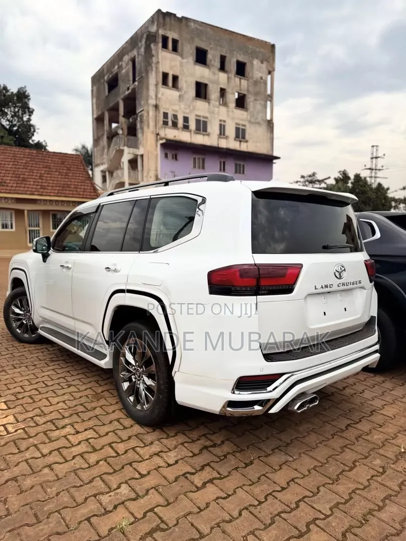 New Toyota Land Cruiser 2024 White