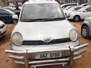 Toyota Sienta 2006 Silver