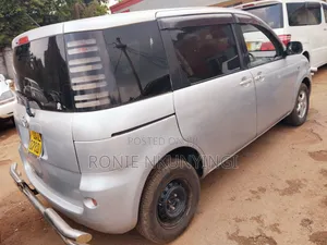 Toyota Sienta 2006 Silver